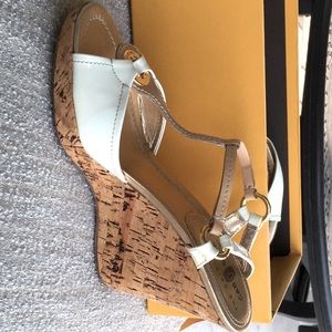 The original car shoe. Very comfortable sandal. Size 9 .Worn about 3 times